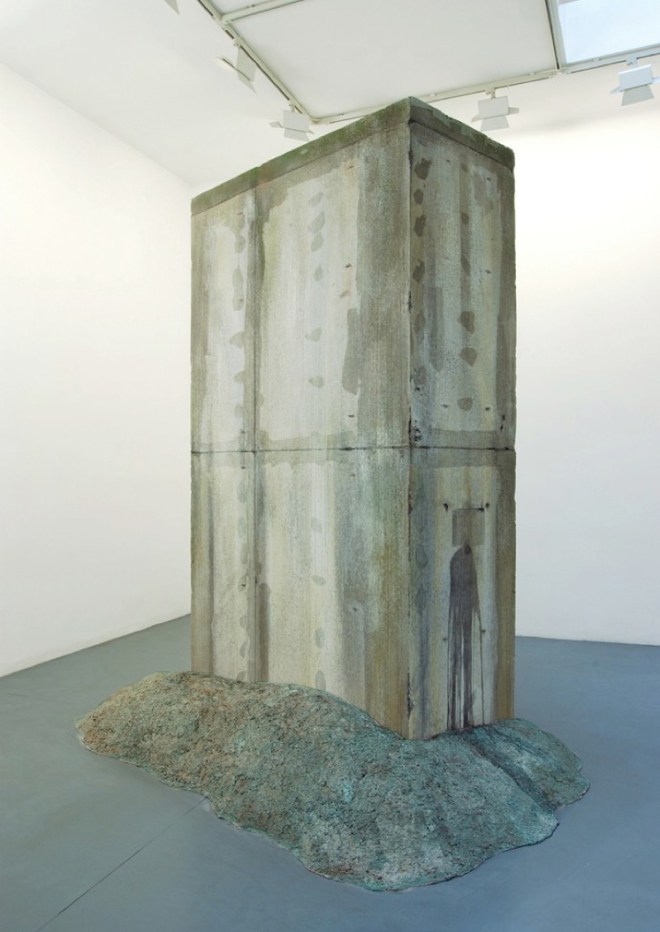 Monolite K:W, 2004, Slab of reinforced concrete, base mortar, pigments. cm 300 x 162 x 78
